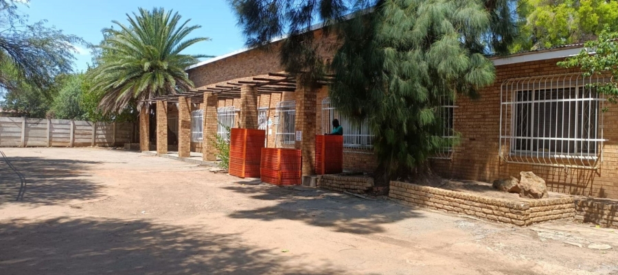 To Let commercial Property for Rent in Klerksdorp Industrial North West